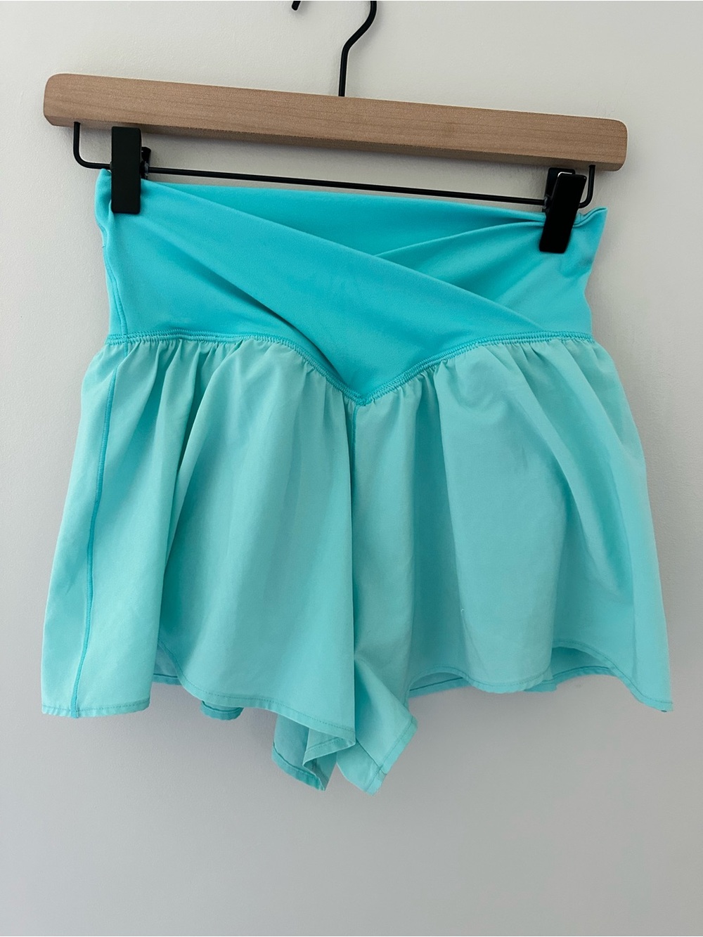 Aerie Offline Aqua High-Waist Flounce Shorts